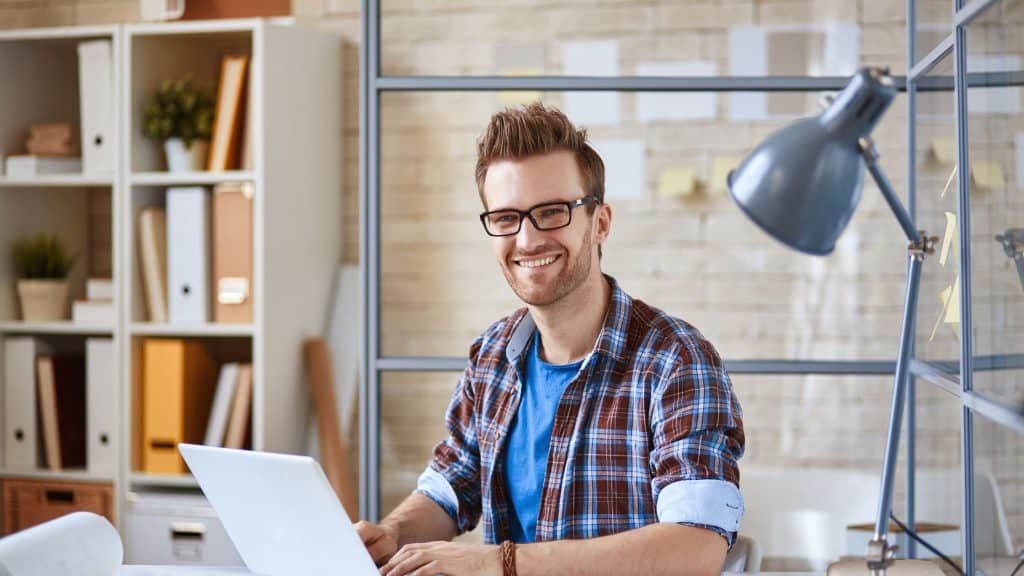 Imagen representando una agencia SEO y un consultor SEO freelance